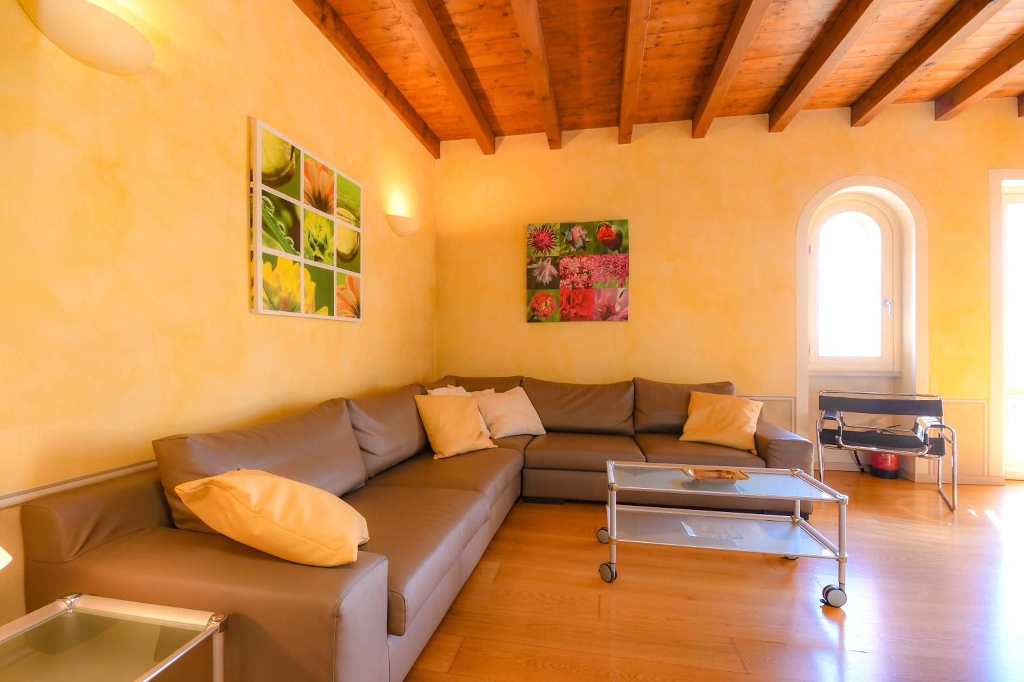 法拉利住宅酒店 Moniga del Garda 客房 照片